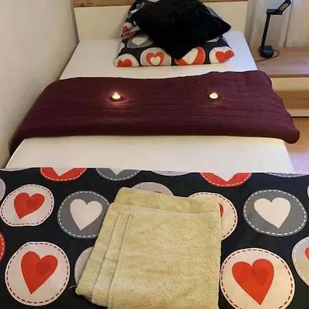 - 3 Rooms, 3-5 Person Apartment *
